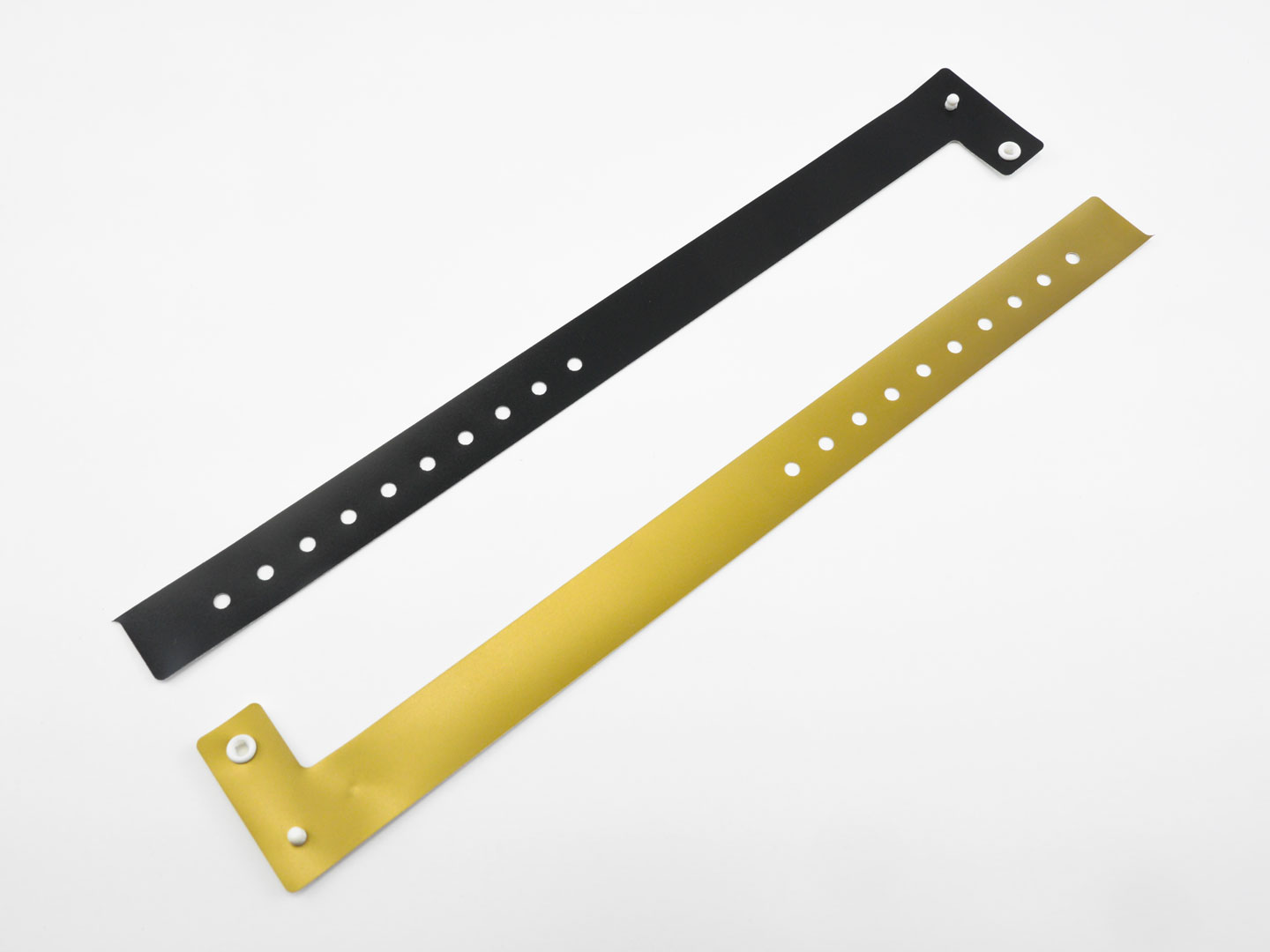 Pulseras de materiales reciclados y sostenibles para identificación y control de acceso